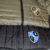 Familienwappen auf Jacken